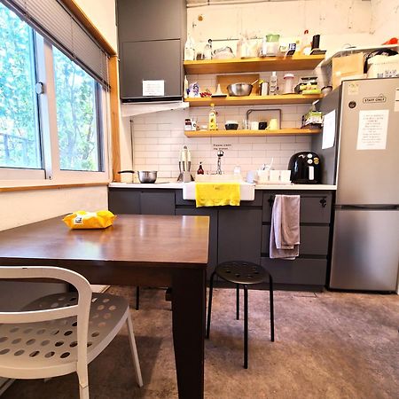 Seoul Cube Itaewon Hostel Bagian luar foto