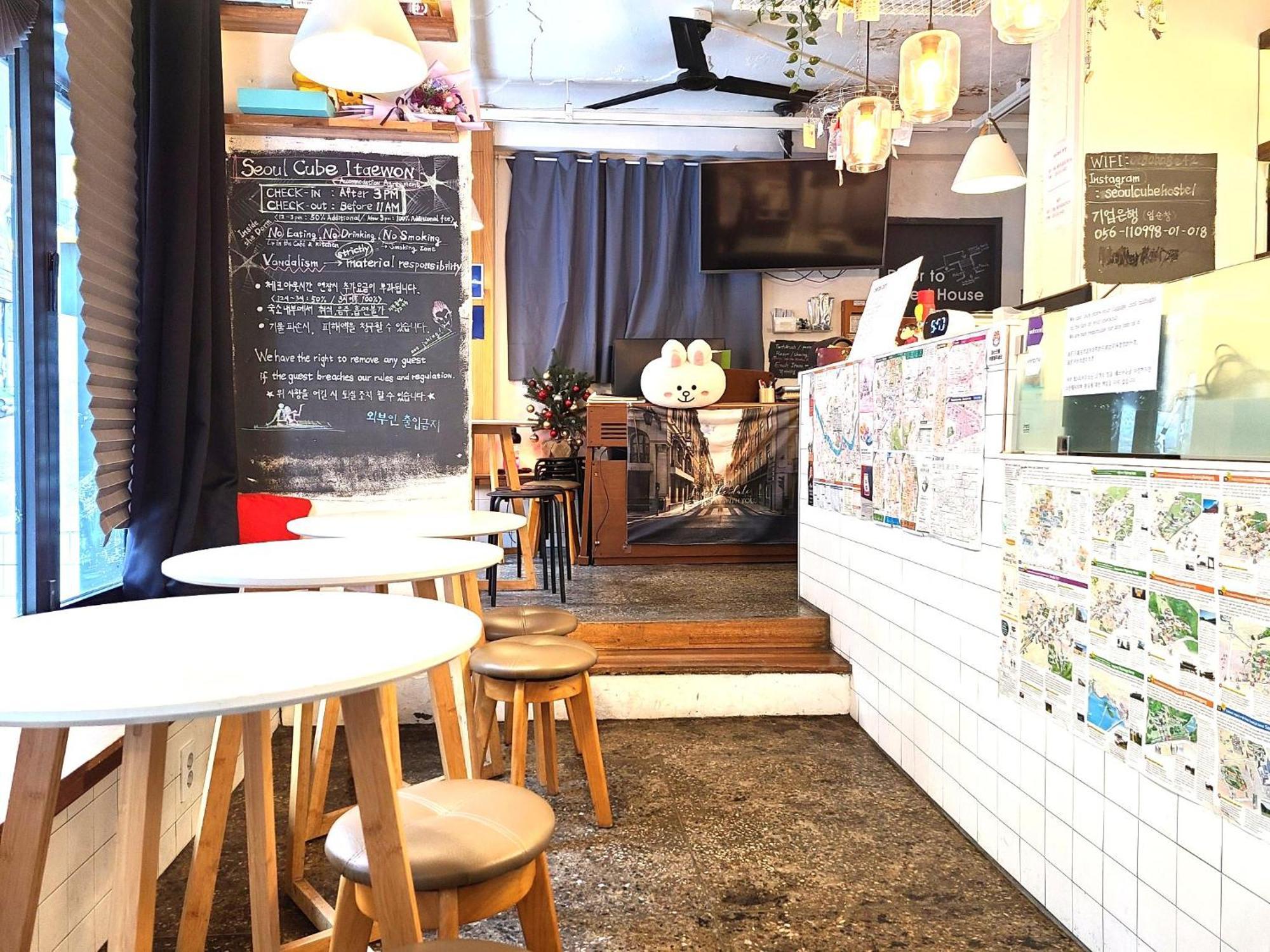 Seoul Cube Itaewon Hostel Bagian luar foto
