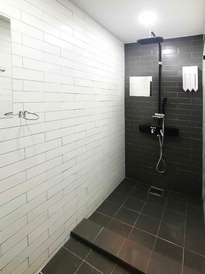 Seoul Cube Itaewon Hostel Bagian luar foto